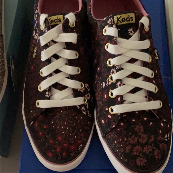 Jess- never worn - Picture 2 of 2